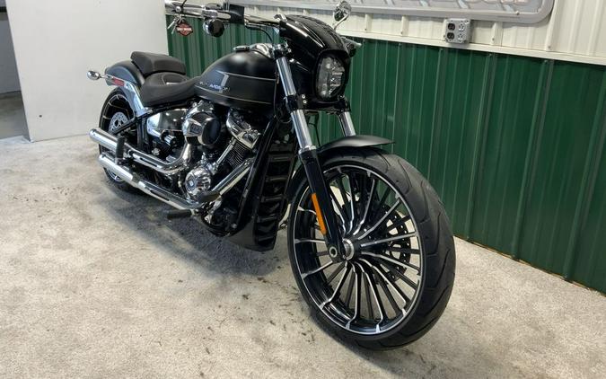 2023 Harley-Davidson® FXBR - Breakout® 117