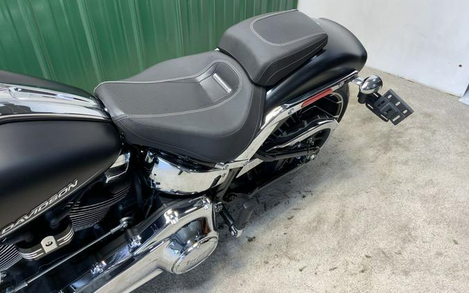 2023 Harley-Davidson® FXBR - Breakout® 117