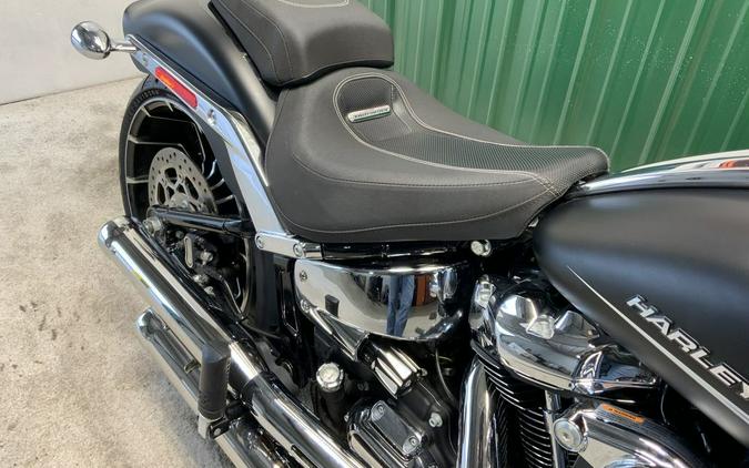 2023 Harley-Davidson® FXBR - Breakout® 117