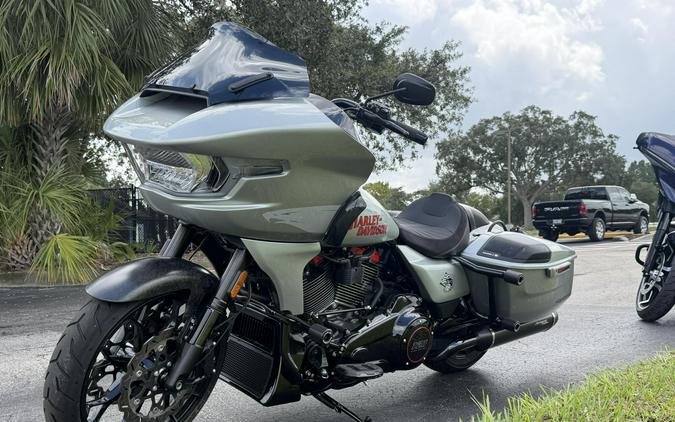 FLTRXSTSE 2025 CVO Road Glide ST