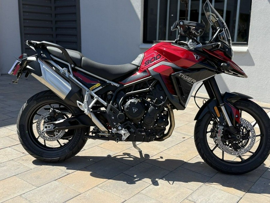 2025 Triumph Tiger 900 GT Pro Carnival Red / Sapphire Black