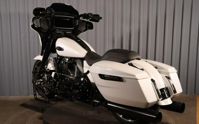 2024 Harley-Davidson® Street Glide® FLHX
