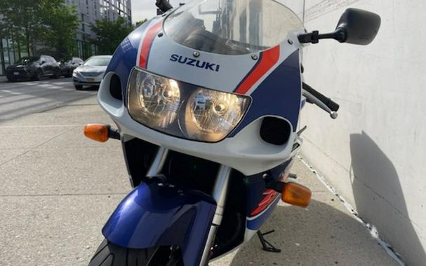 1996 SUZUKI GSXR750