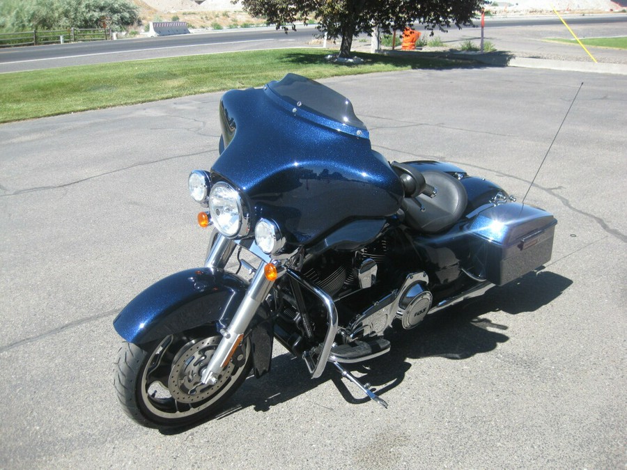 2012 Harley-Davidson Street Glide Big Blue Pearl