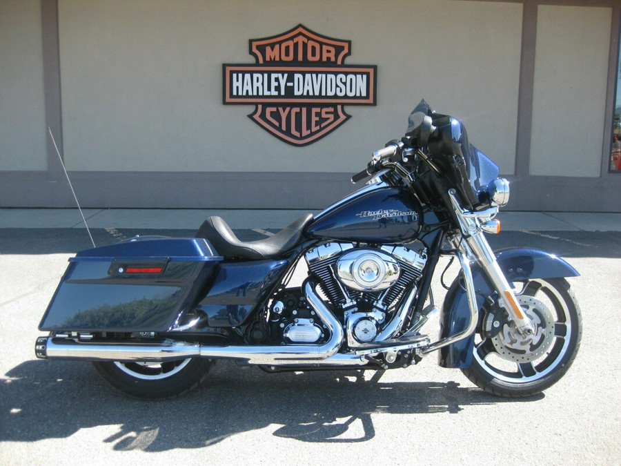 2012 Harley-Davidson Street Glide Big Blue Pearl