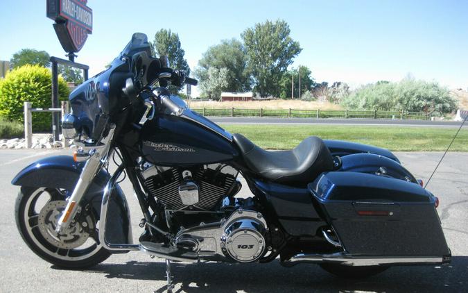 2012 Harley-Davidson Street Glide Big Blue Pearl