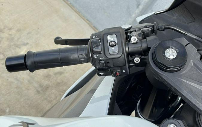 2025 Kawasaki Ninja ZX-6R ABS