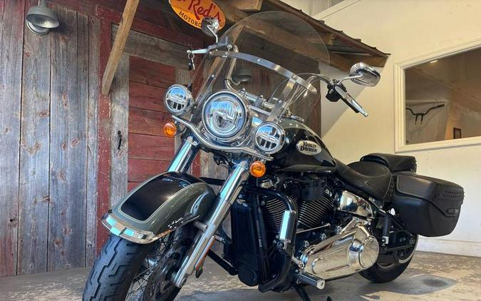 2021 Harley-Davidson® FLHC - Heritage Classic