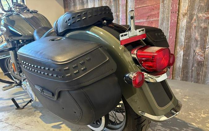 2021 Harley-Davidson® FLHC - Heritage Classic