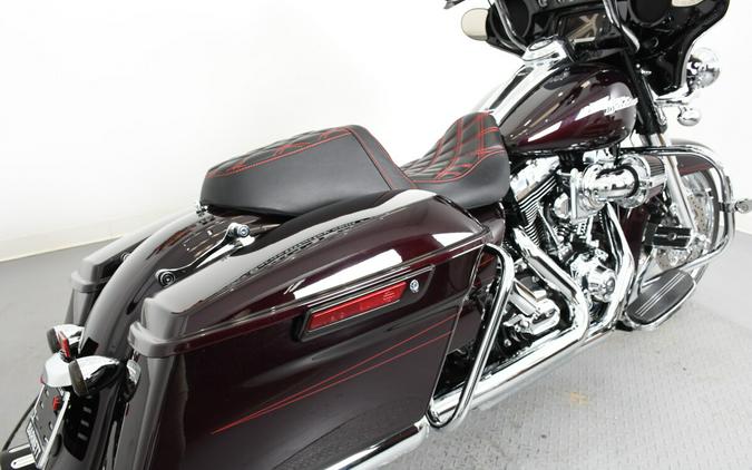 2014 Harley-Davidson® FLHXS Street Glide® Special
