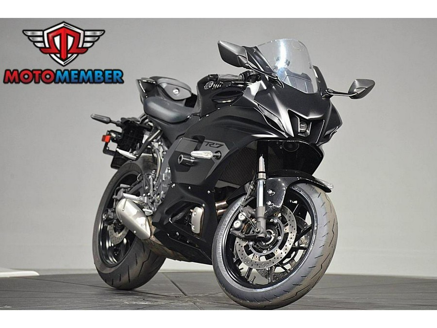 2025 Yamaha YZF-R7