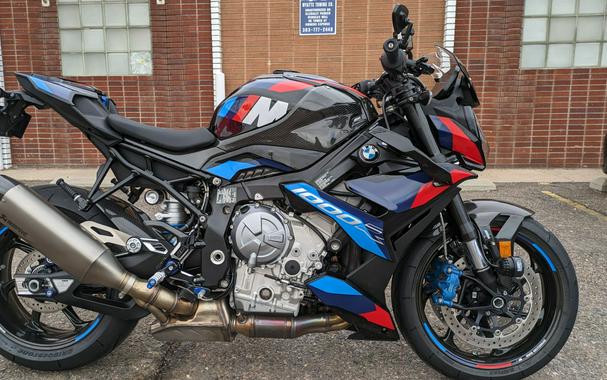 2023 BMW M 1000 R