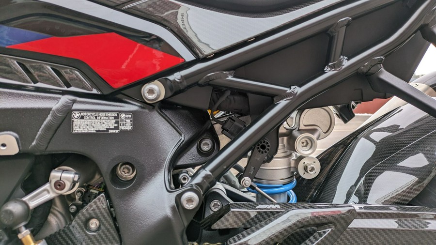 2023 BMW M 1000 R