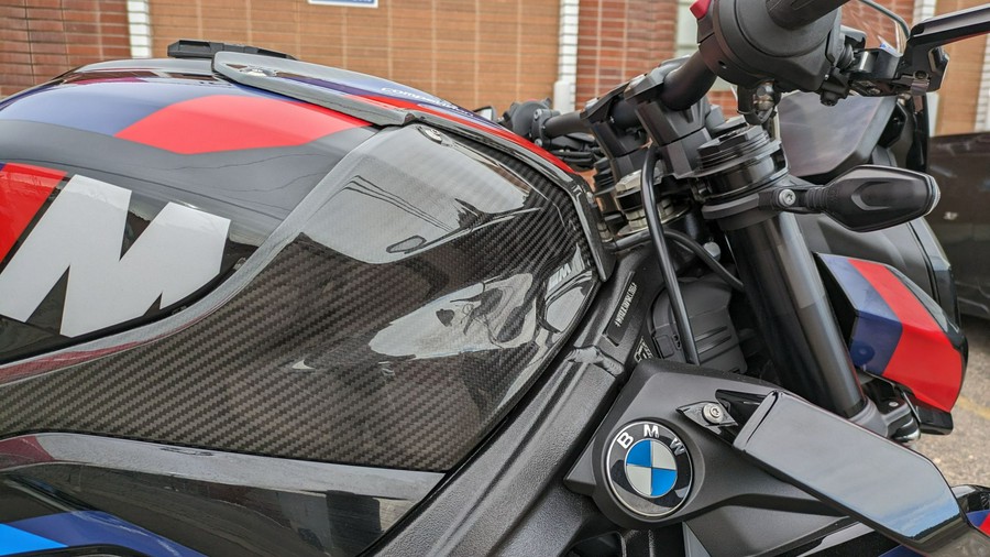 2023 BMW M 1000 R