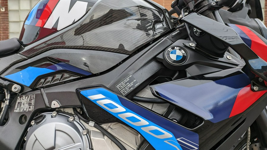 2023 BMW M 1000 R