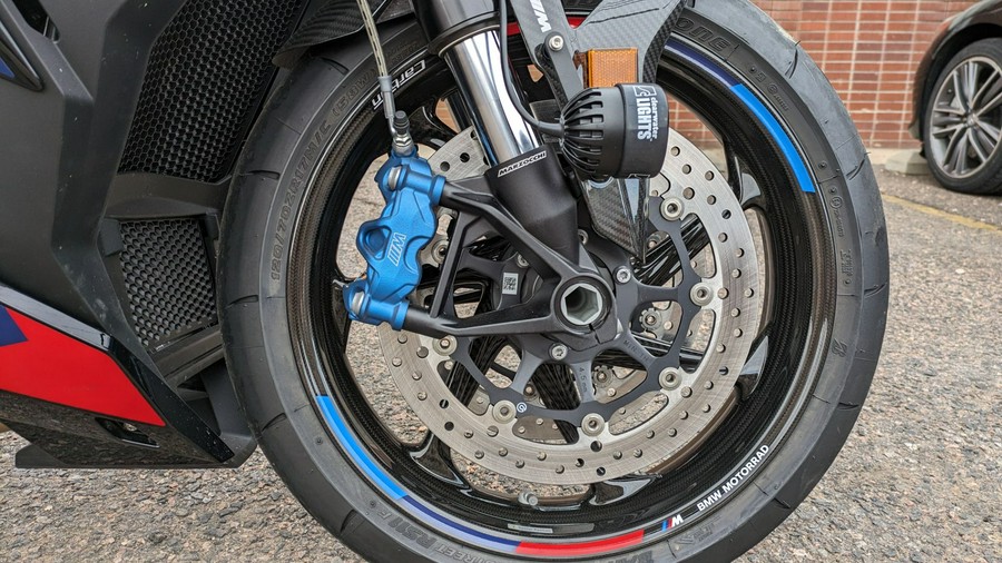 2023 BMW M 1000 R