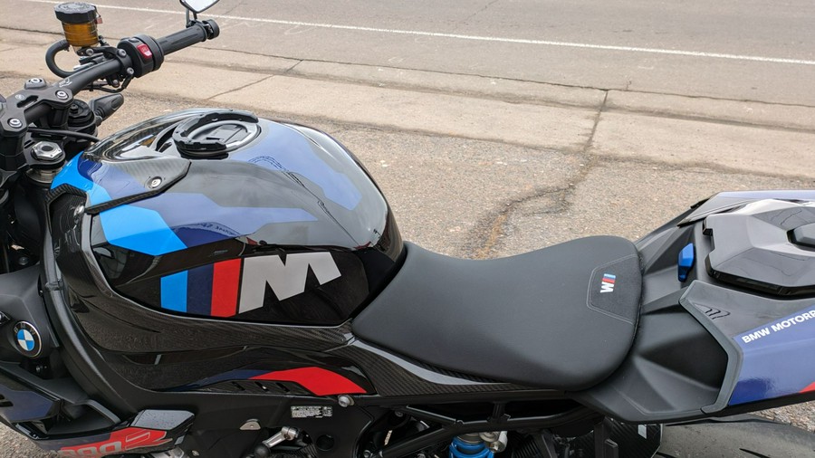 2023 BMW M 1000 R