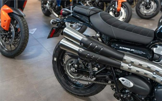 2024 Triumph Scrambler 900 Jet Black