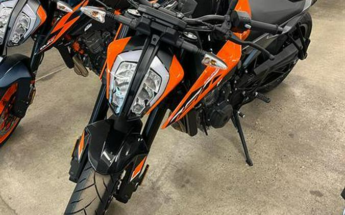 2023 KTM 790 Duke