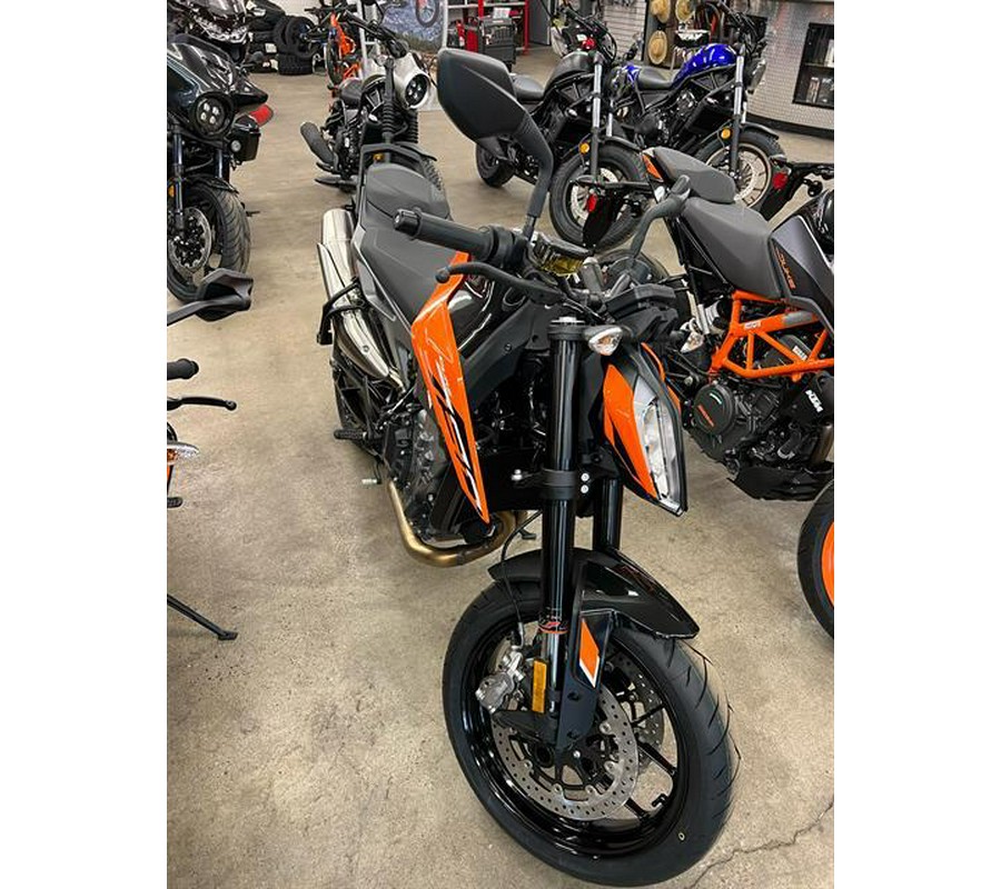 2023 KTM 790 Duke