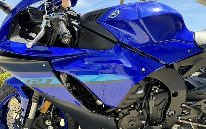 2024 Yamaha YZF-R1