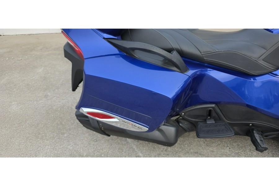 2013 Can-Am SPYDER RT S