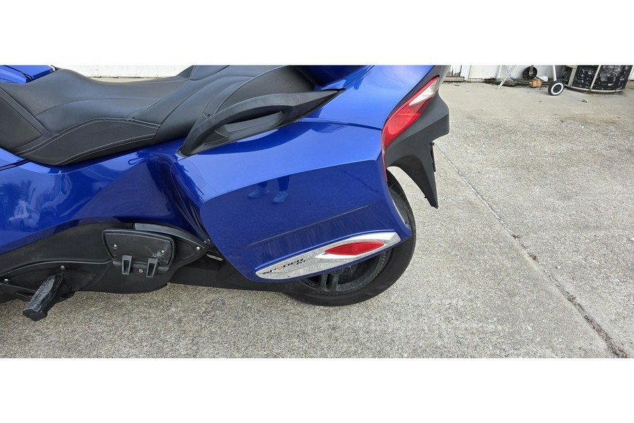 2013 Can-Am SPYDER RT S