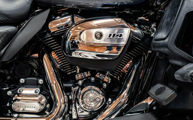 2022 Harley-Davidson Tri Glide Ultra FLHTCUTG
