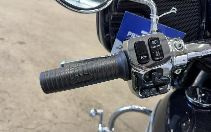 2021 Indian Motorcycle® Chieftain® Limited Thunder Black Pearl