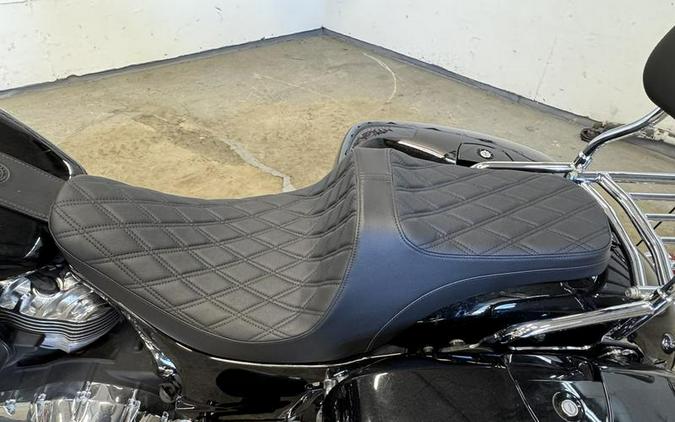 2021 Indian Motorcycle® Chieftain® Limited Thunder Black Pearl