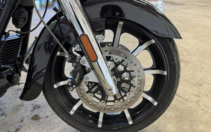 2021 Indian Motorcycle® Chieftain® Limited Thunder Black Pearl