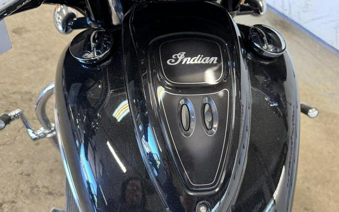 2021 Indian Motorcycle® Chieftain® Limited Thunder Black Pearl