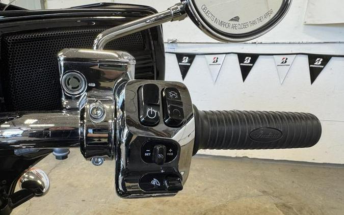 2021 Indian Motorcycle® Chieftain® Limited Thunder Black Pearl