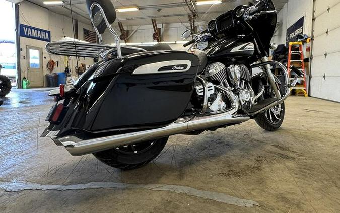 2021 Indian Motorcycle® Chieftain® Limited Thunder Black Pearl