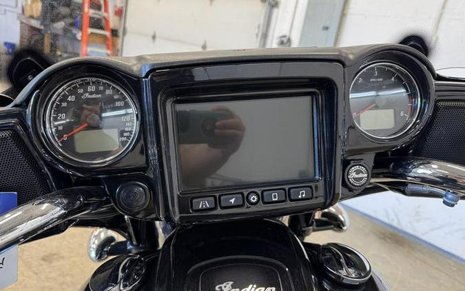 2021 Indian Motorcycle® Chieftain® Limited Thunder Black Pearl