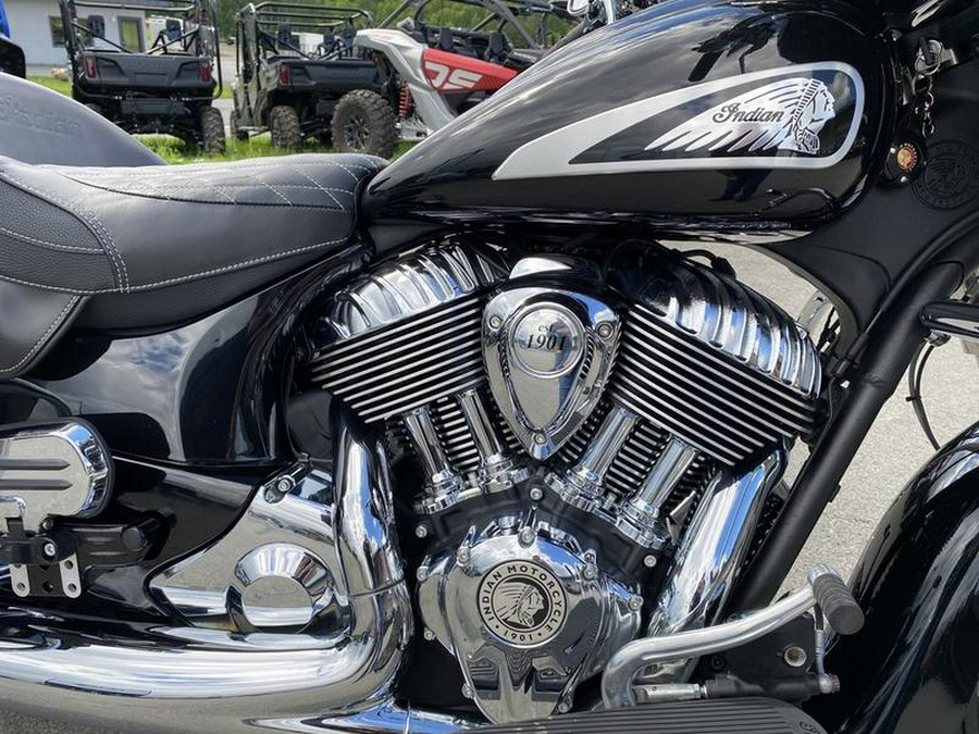 2021 Indian Motorcycle® Chieftain® Limited Thunder Black Pearl