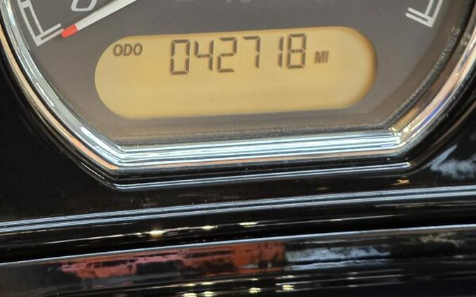 2019 Harley-Davidson® Tri Glide® Ultra Silver Flux/Black Fuse FLHTCUTG