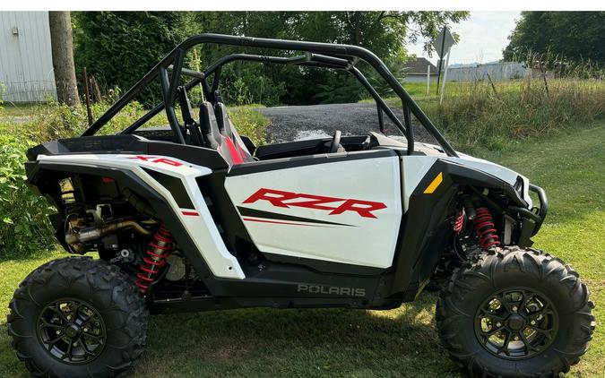 2024 Polaris Industries RZR XP 1000 Sport White Lightning