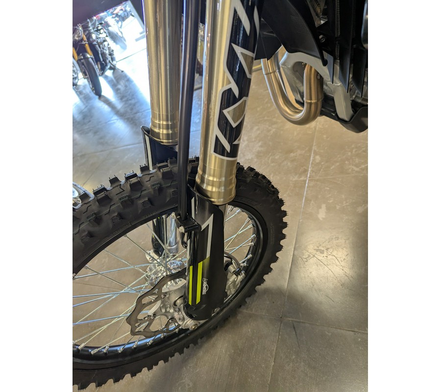 2026 Triumph TF 450-E