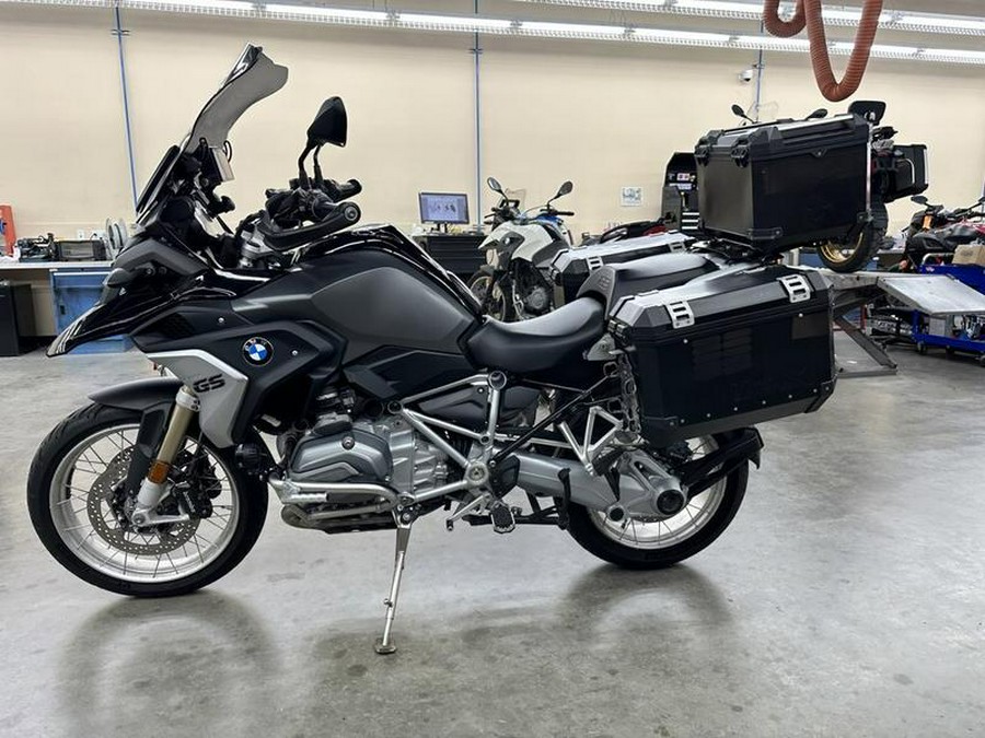 2017 BMW R 1200 GS Premium Black Storm Metallic