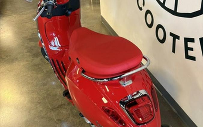 2025 Vespa Primavera 50 Red