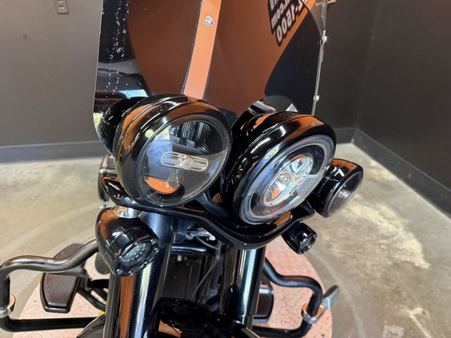2020 Harley-Davidson Softail FLHCS - Heritage Classic 114
