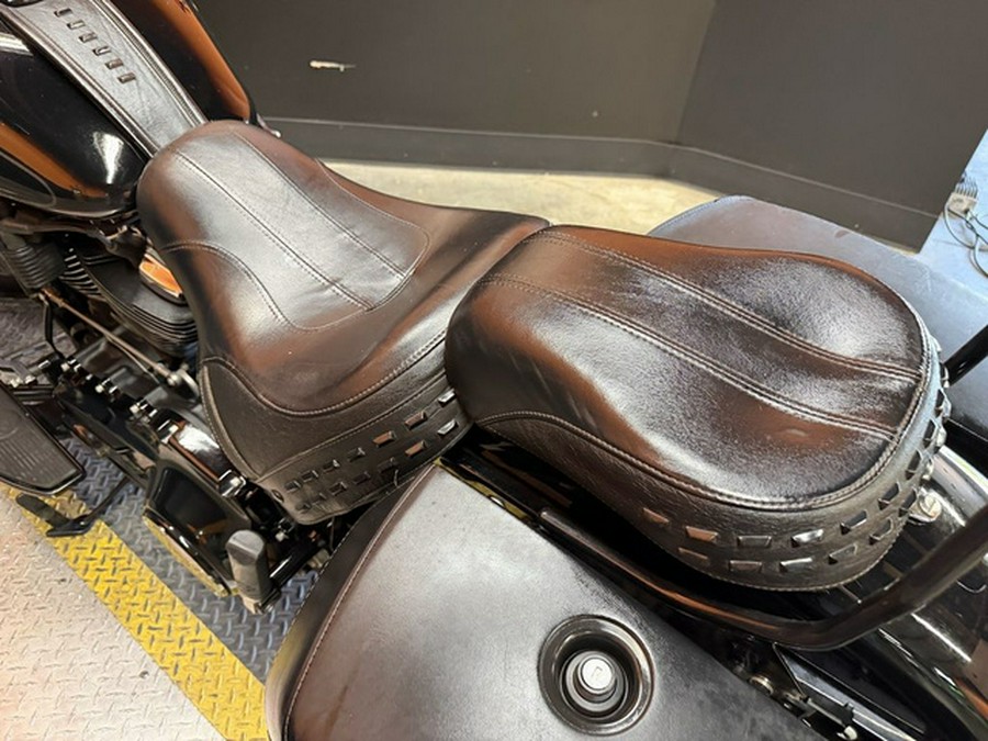 2020 Harley-Davidson Softail FLHCS - Heritage Classic 114
