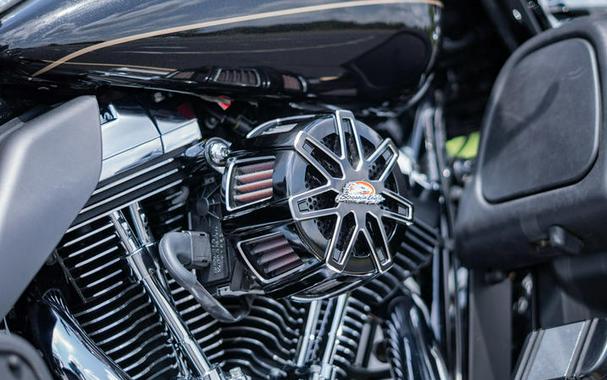 2016 Harley-Davidson® FLHTKL - Ultra Limited Low