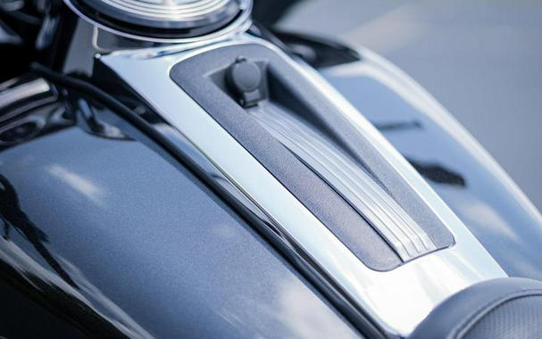 2016 Harley-Davidson® FLHTKL - Ultra Limited Low