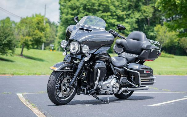 2016 Harley-Davidson® FLHTKL - Ultra Limited Low