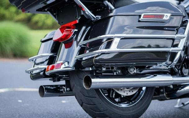 2016 Harley-Davidson® FLHTKL - Ultra Limited Low