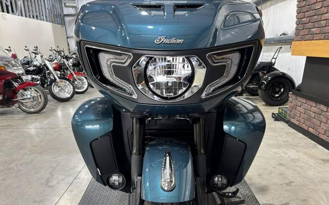 2026 Indian Motorcycle® Pursuit® Limited 112 w/PowerBand Audio Cascade Green with Black Metallic