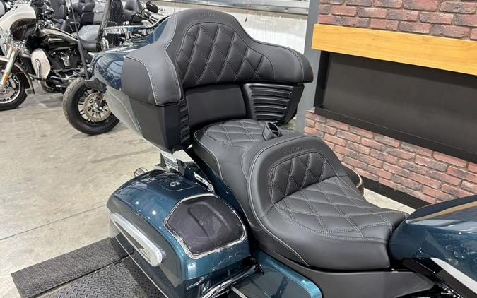 2026 Indian Motorcycle® Pursuit® Limited 112 w/PowerBand Audio Cascade Green with Black Metallic
