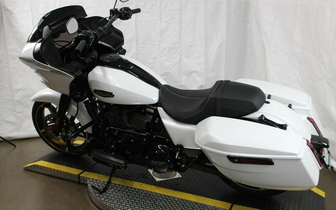 Harley-Davidson Road Glide™ 2024 FLTRX 84497964 WHITE ONYX PRL